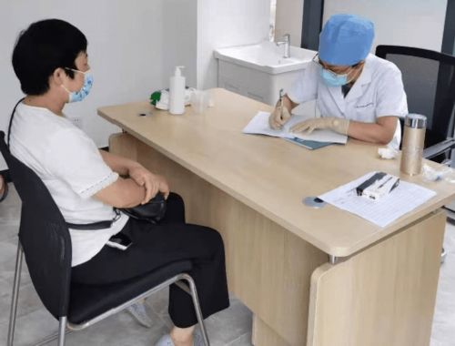 職工身邊的健康服務點來了，松江園區打造便捷健康咨詢服務